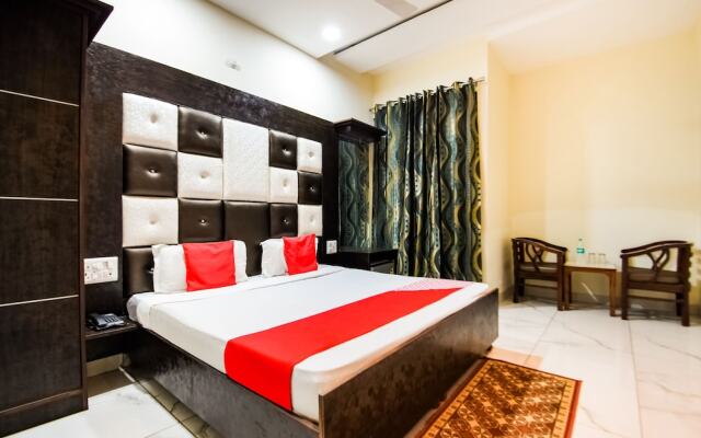 OYO 47859 Uttam Residency