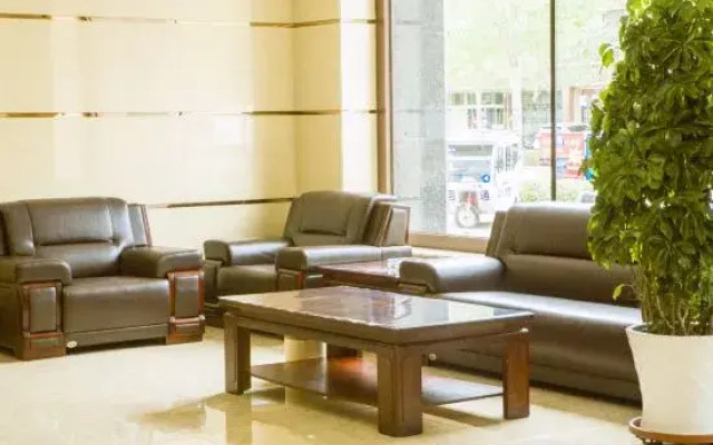 Platinum International Hotel (Tongjiang Russian Style Park Branch)