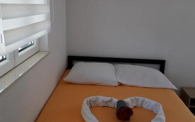 Studio Apartment Sanja 4