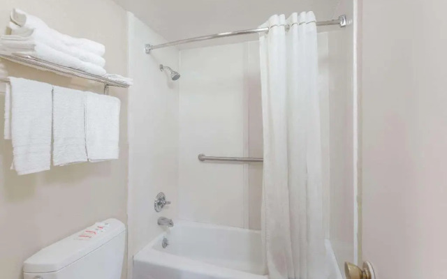 Travelodge by Wyndham Victorville