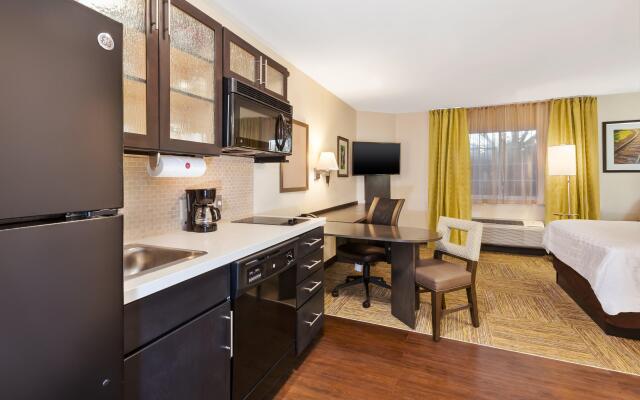 Candlewood Suites Huntersville, an IHG Hotel