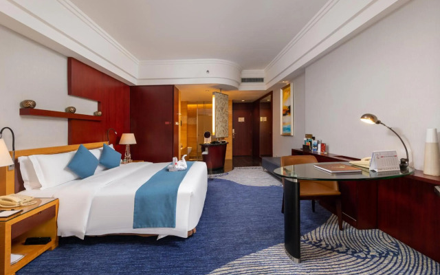 Zhuhai Charming Holiday Hotel