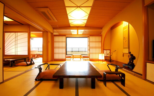 Kawaguchiya Kinosaki Riverside Hotel