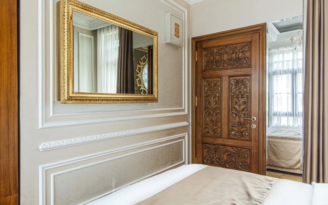 Gorgeous Studio in Historic Mansion in Beylerbeyi