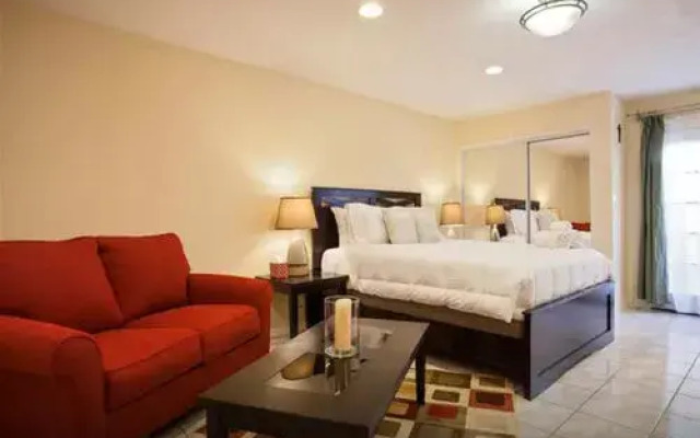 Burbank Spectacular Apt Suite