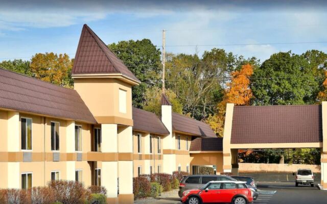 Country Inn & Suites By Radisson, Battle Creek, MI