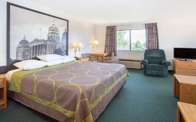 Super 8 By Wyndham Dewitt