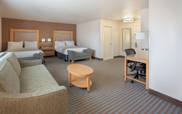 Holiday Inn Express Monterey-Cannery Row by IHG