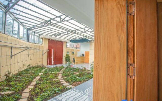 Shangri-La Viewing Pinsu Inn