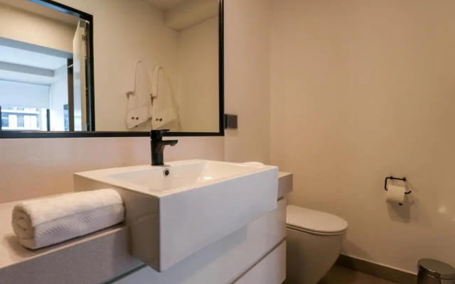 Zip Housing San Isidro
