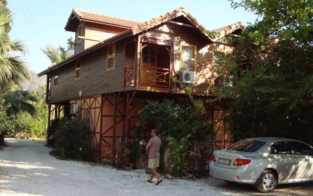 Yavuz Motel Adrasan