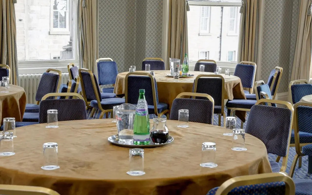 Queen's Hotel
