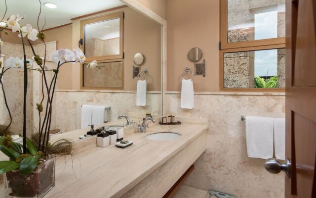 Los Altos Residences