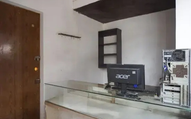 OYO 93003 B32 Homestay