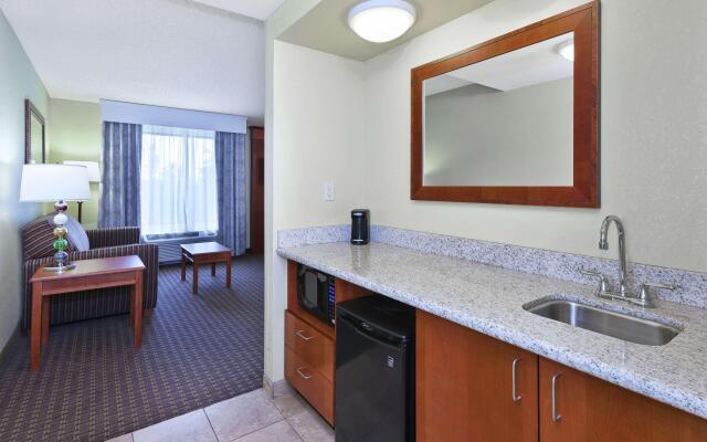 Hampton Inn & Suites Grand Rapids-Airport 28th St