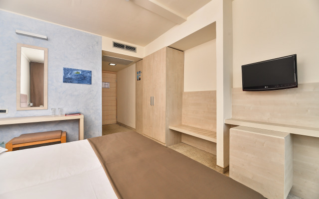 Hotel Mediteran Plava Laguna