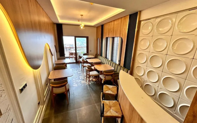 Castello By Mediterra