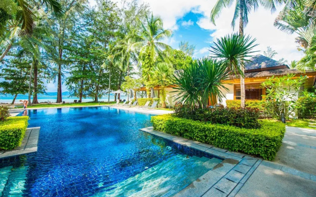Charming Beachfront Villa on Bangtao