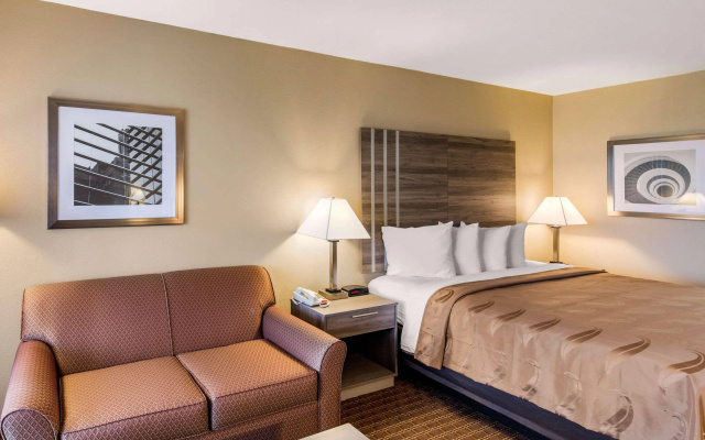 Quality Inn Paris