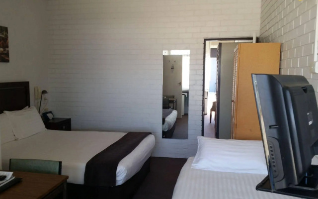 Sun Centre Motel