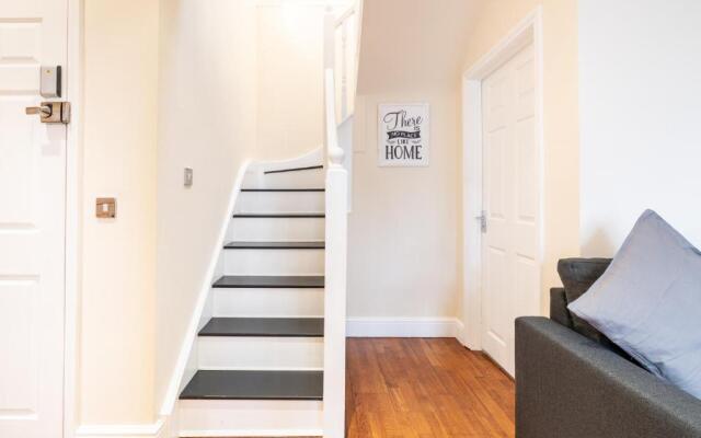 Luxury 2BDR duplex apt, N London, 2 floors