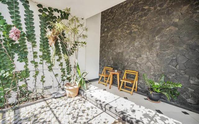 Oyo 964 Bandung Central Guest House