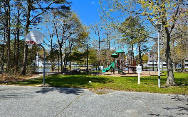 Sea Colony W 11008 Evergreen by Long & Foster