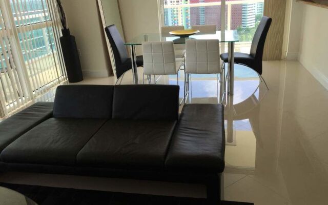 Lyx Miami Suites