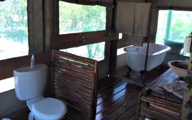 Muweti Bush Lodge