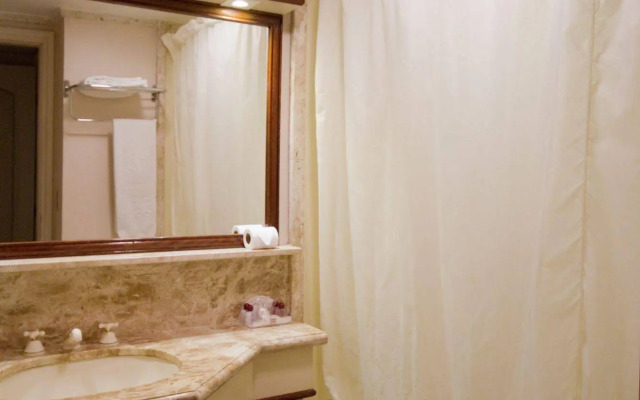 Le Premier Suites