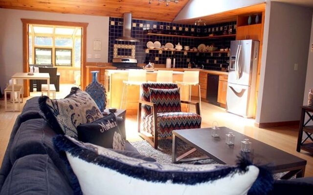 Stunning 3bd/2ba Vacation House in the Vineyard
