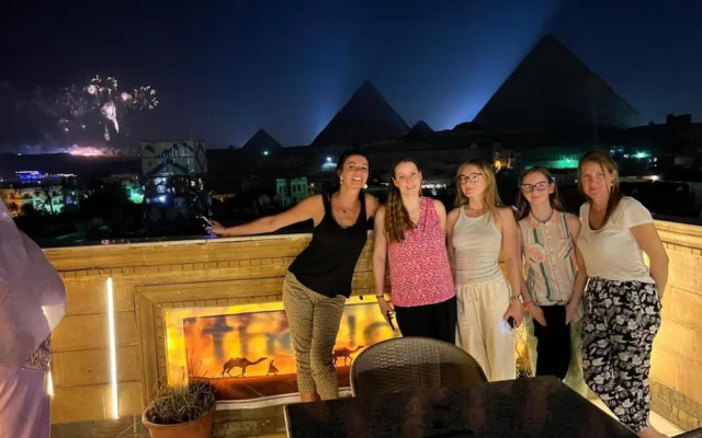 Moses Pyramids Inn