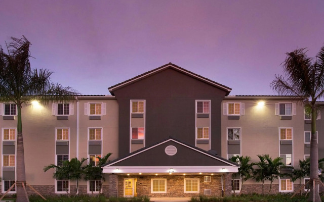 Woodspring Suites Deerfield Beach