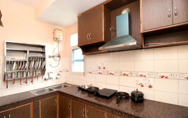 Oyo Home 16757 Comfy 2Bhk