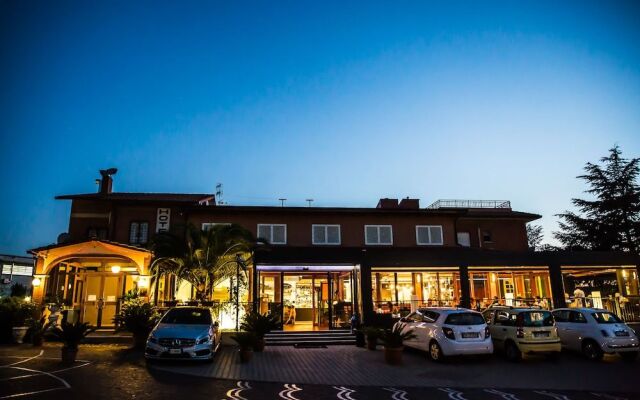 Camp's Hotel
