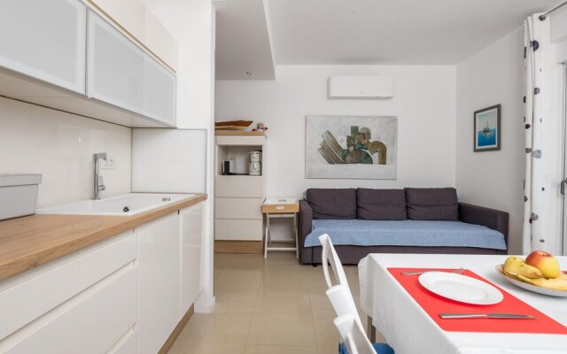 Awesome Home in Rab With Jacuzzi, Wifi and 1 Bedrooms