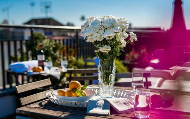 Cathedral Luxury Studio, Swimming Pool and Cathedral Views