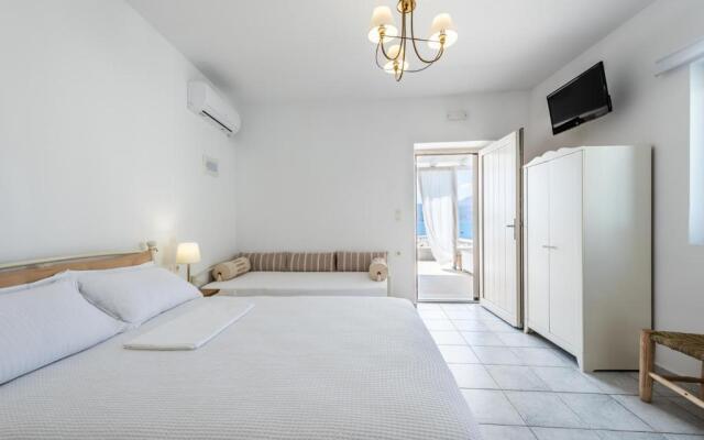 Anemi Suites