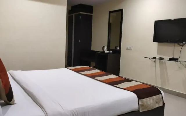 Hotel City Square by KeyMagics