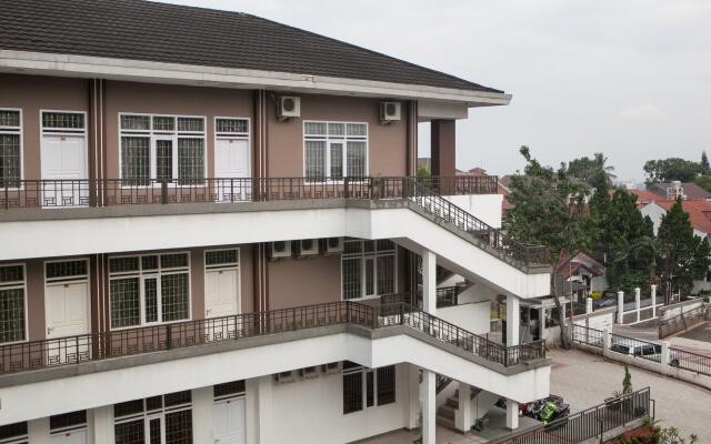 RedDoorz Plus near Sukajadi 2