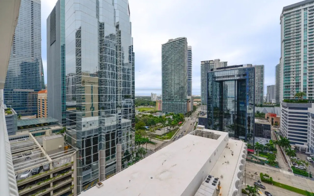 Wonderful 3BR Condo at Brickell
