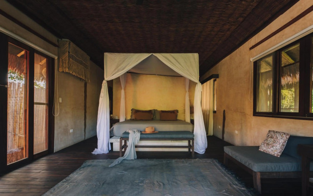 Radhoo Tulum