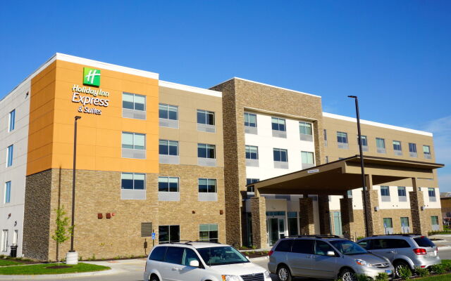 Holiday Inn Express & Suites Omaha - Millard Area, an IHG Hotel