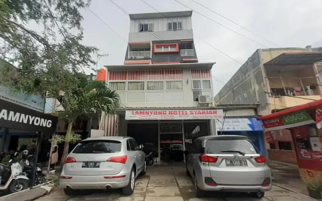 OYO 2328 Lamnyong Syariah