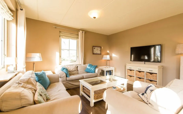 Thatched Villa Near the Beach