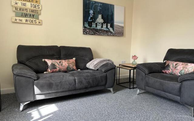 North Pier 2 Bed Home