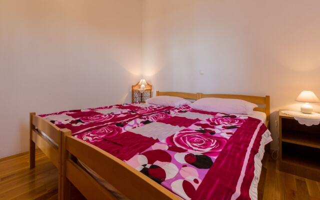 Apartments Kolonic