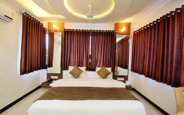 Hotel Vraj Inn
