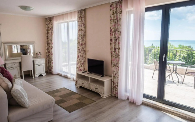 White Rock Castle Suite Hotel & SPA