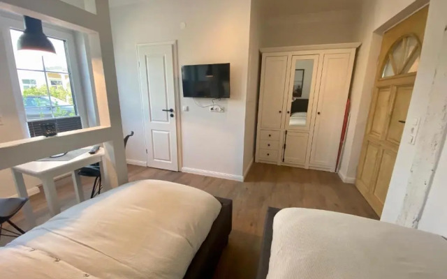 1025- Alte Da h me - Neu